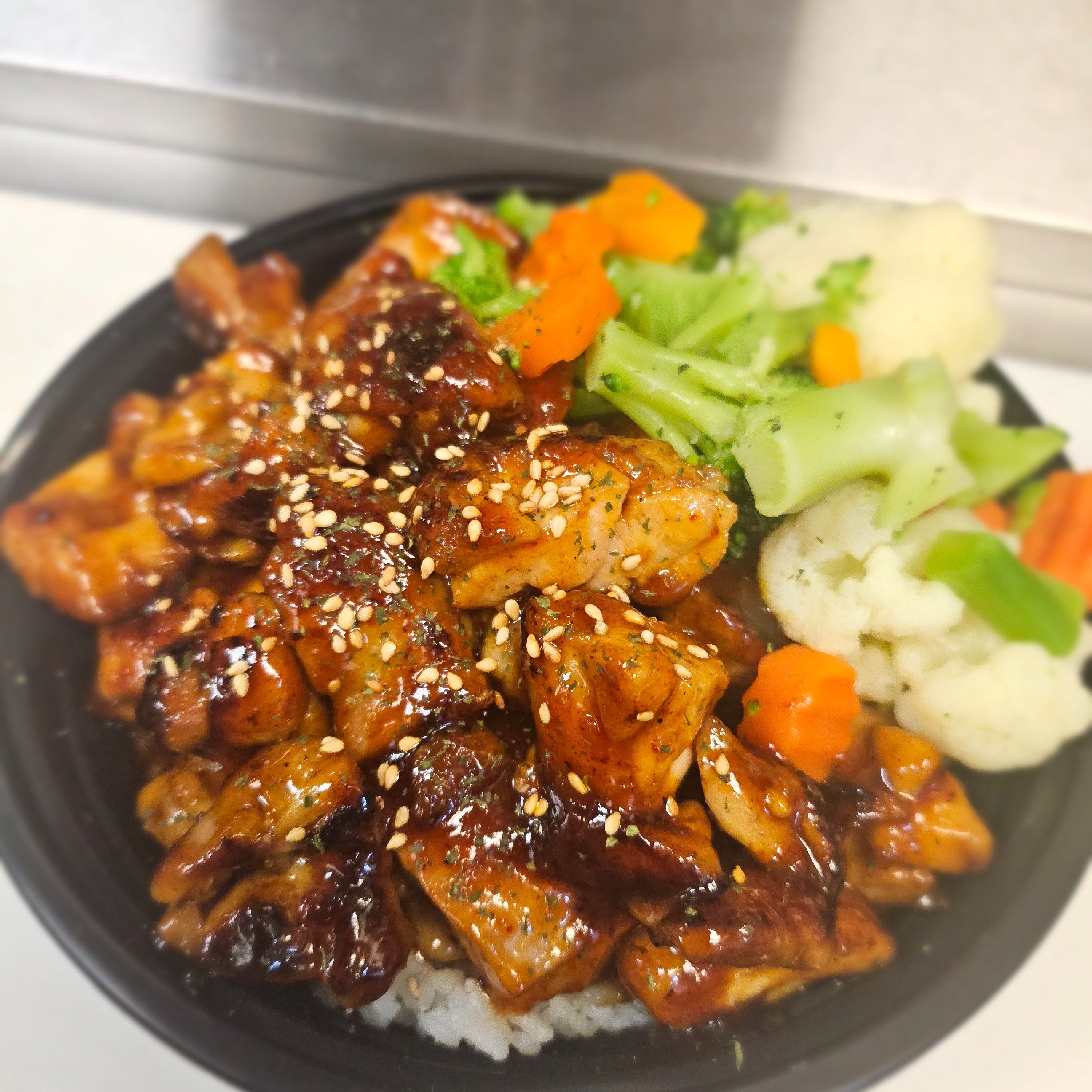 Legend Veggie Chicken Bowl Special.
