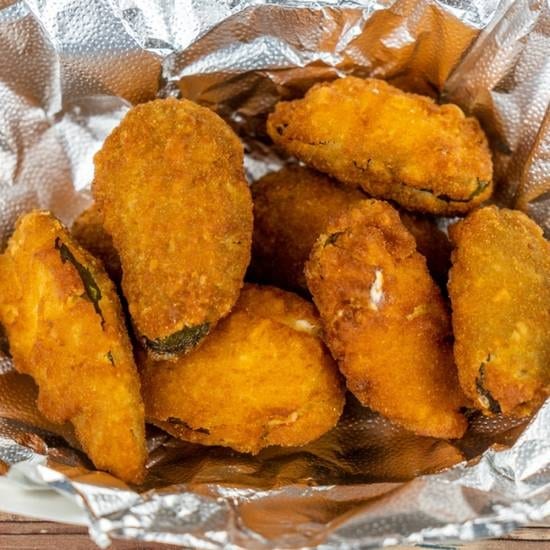 Jalapeño Poppers (8 pcs).
